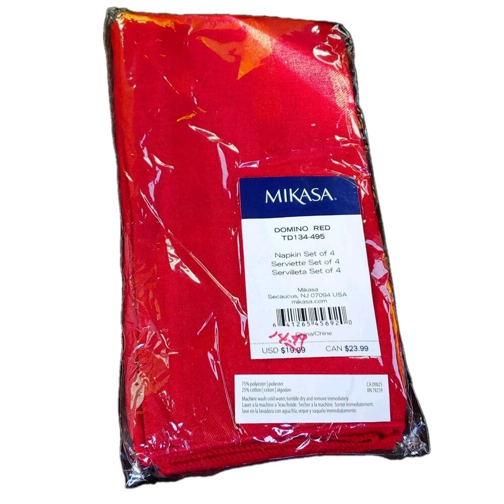 MIKASA Red Dinner Napkins Cotton Blend Set Of 4 New Vintage Christmas Holiday